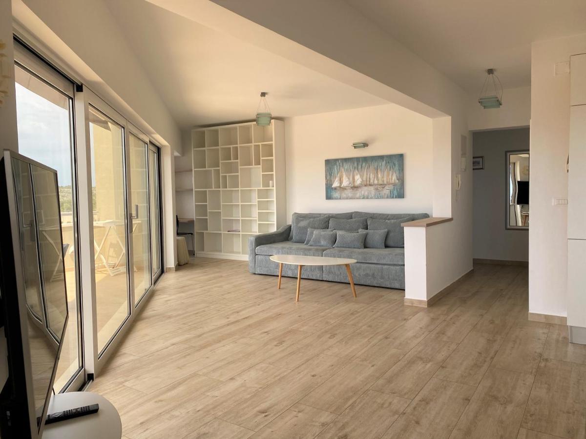 Apartments Carpe Diem Примоштен Экстерьер фото