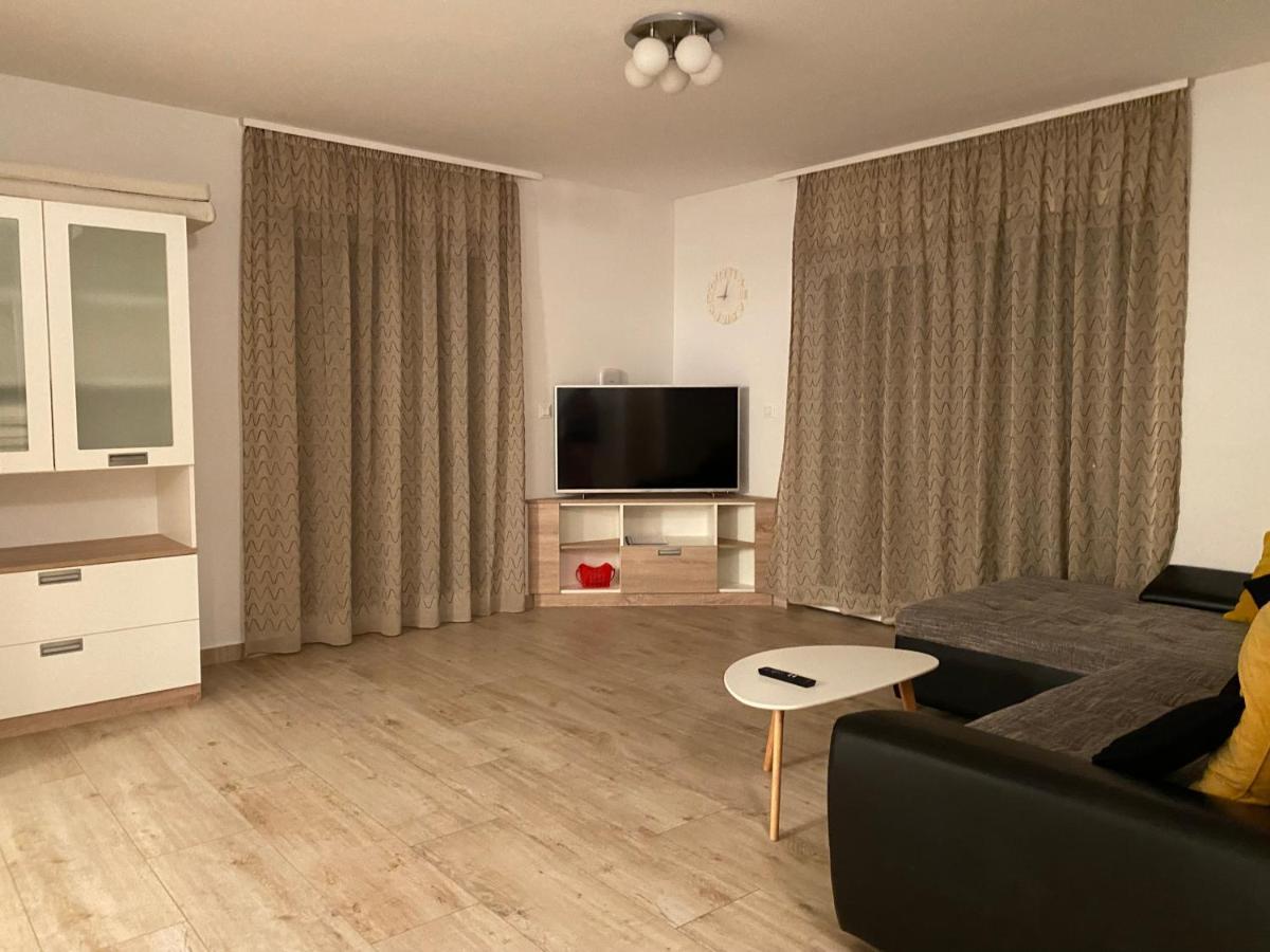 Apartments Carpe Diem Примоштен Экстерьер фото