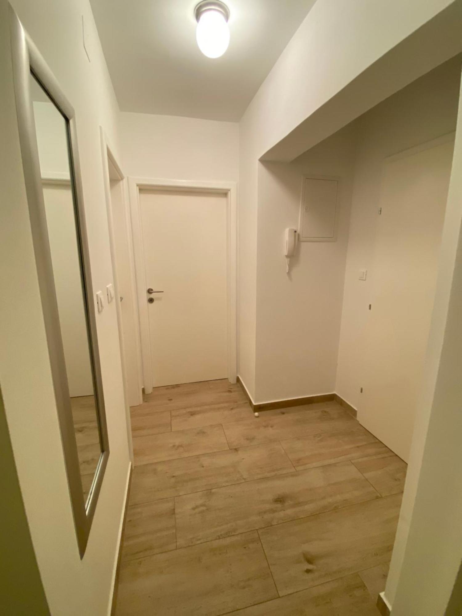 Apartments Carpe Diem Примоштен Экстерьер фото